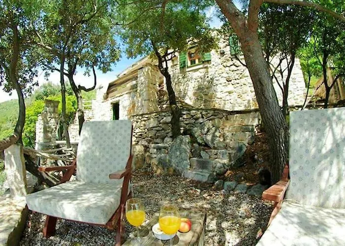 Charming House + Bbq * Selca (Brac)